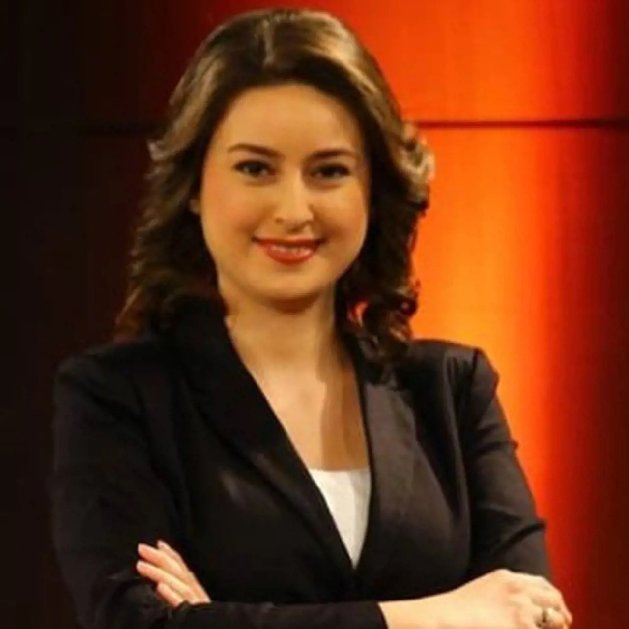 Elif AKIN YÜKSEL — Medya İletişim Uzmanı