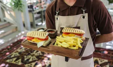 Yemek İhalesinde Fiyat Dışı Unsur Kapsamında Belge İstenmesinde Yaşanan Hukuka Aykırılıklar ve Alınması Gereken Dersler 